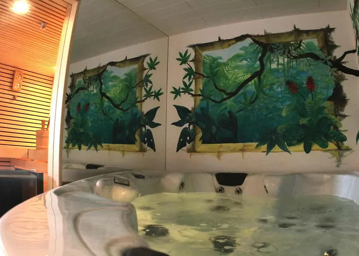 Woodmood With Chata *